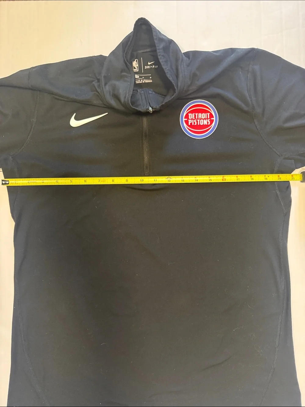 Nike Men’s Black Detroit Pistons Dri-FIT Quarter-Zip Rash Guard
